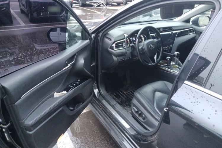 Used Toyota Camry 2019 2.0G Luxury Edition China VI Standard Driver Seat