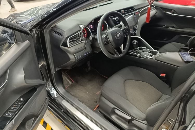 Used Toyota Camry 2019 2.0S FENGSHANG Version China V Standard Driver Seat