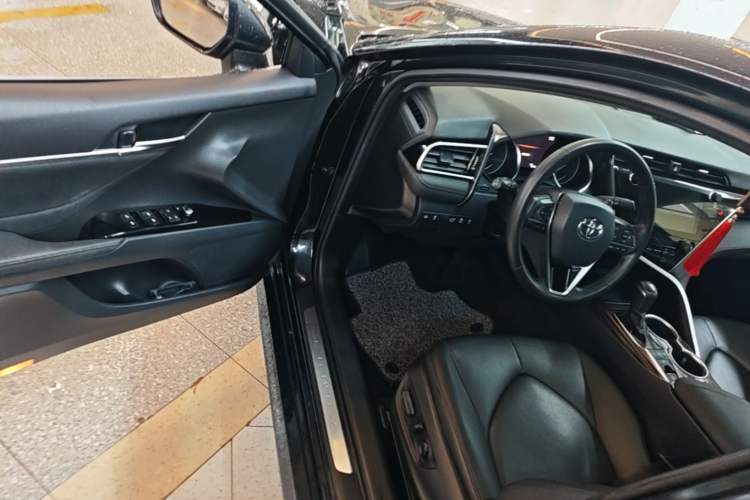 Used Toyota Camry 2019 2.5G Luxury Edition China VI Standard Driver Seat
