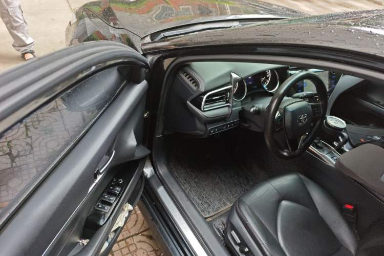 Used Toyota Camry 2019 2.0G Luxury Edition China V Standard Driver Seat