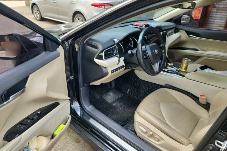 Used Toyota Camry 2019 Dual-Engine 2.5 HG Luxury Edition China V Standard Driver Seat