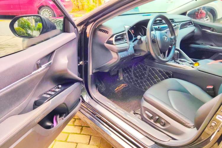 Used Toyota Camry 2019 2.0G Luxury Edition China VI Standard Driver Seat