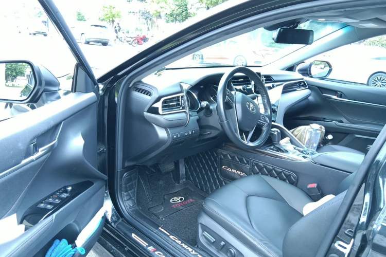 Used Toyota Camry 2019 2.5G Luxury Edition China VI Standard Driver Seat