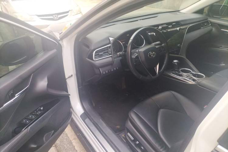 Used Toyota Camry 2019 2.0G Luxury Edition China VI Standard Driver Seat