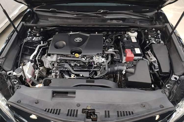 Used Toyota Camry 2019 Revised Version 2.0G Luxury Edition Engine Bay