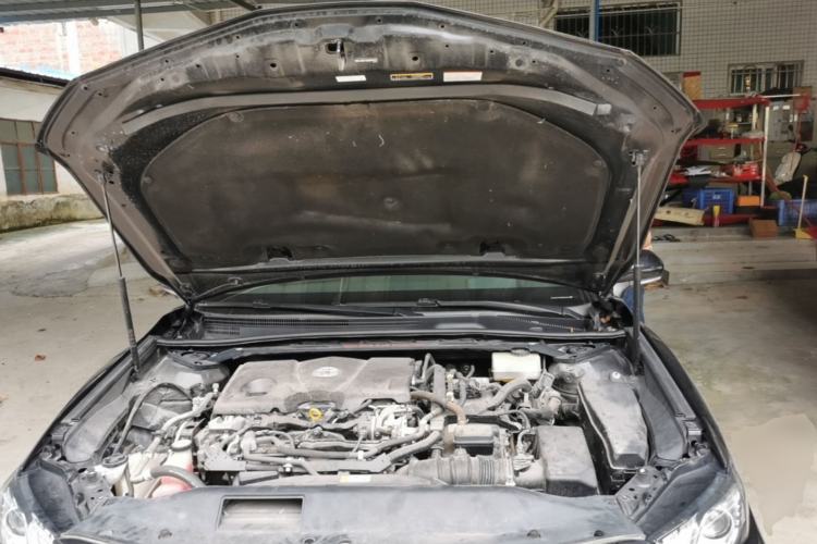 Used Toyota Camry 2019 Dual-Engine 2.5HS FENGSHANG Edition China VI Standard Engine Bay