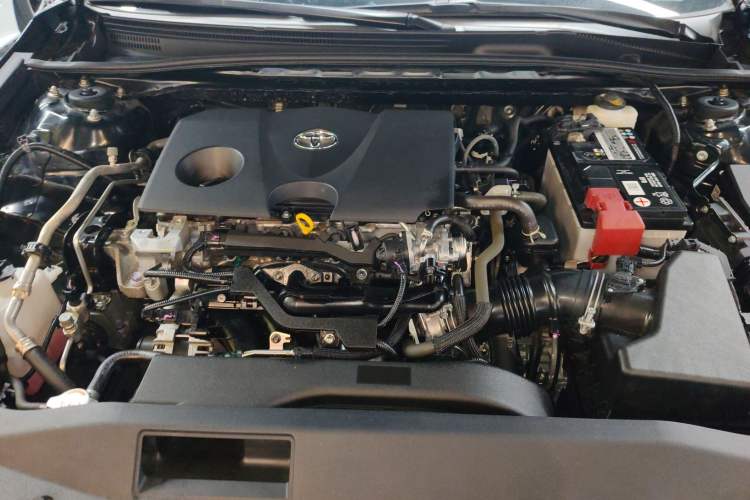 Used Toyota Camry 2019 Revised Version 2.0G Luxury Edition Engine Bay