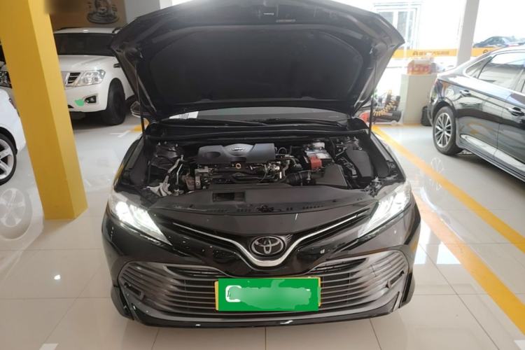 Used Toyota Camry 2019 Revised Version 2.0G Luxury Edition Engine Bay