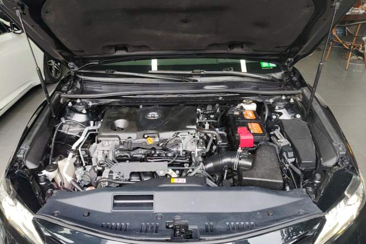 Used Toyota Camry 2019 2.5G Luxury Edition China V Standard Engine Bay