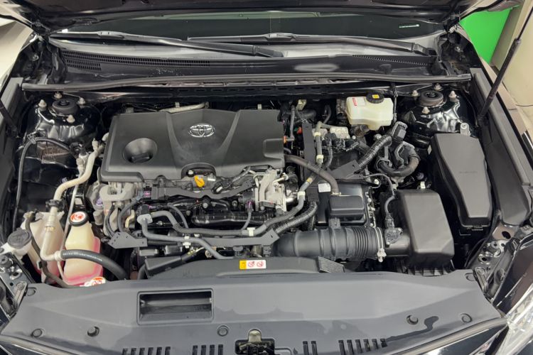 Used Toyota Camry 2019 Dual-Engine 2.5 HG Luxury Edition China VI Standard Engine Bay