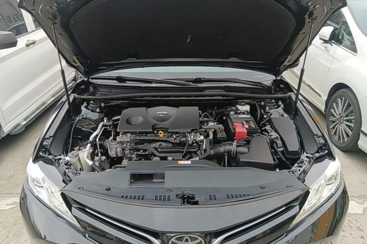 Used Toyota Camry 2019 2.0G Luxury Edition China VI Standard Engine Bay