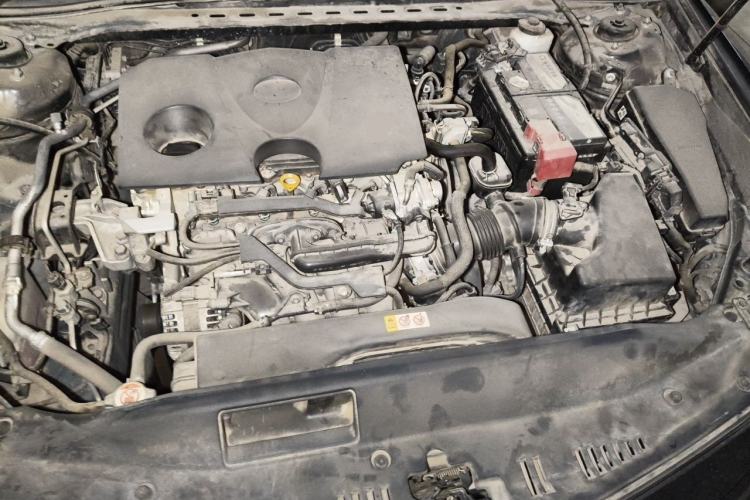 Used Toyota Camry 2019 2.0G Luxury Edition China VI Standard Engine Bay