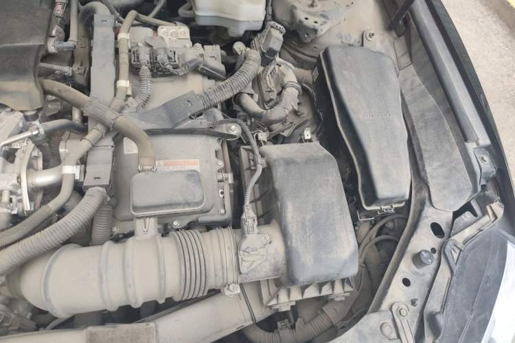 Used Toyota Camry 2019 Dual-Engine 2.5 HG Luxury Edition China V Standard Engine Bay Left