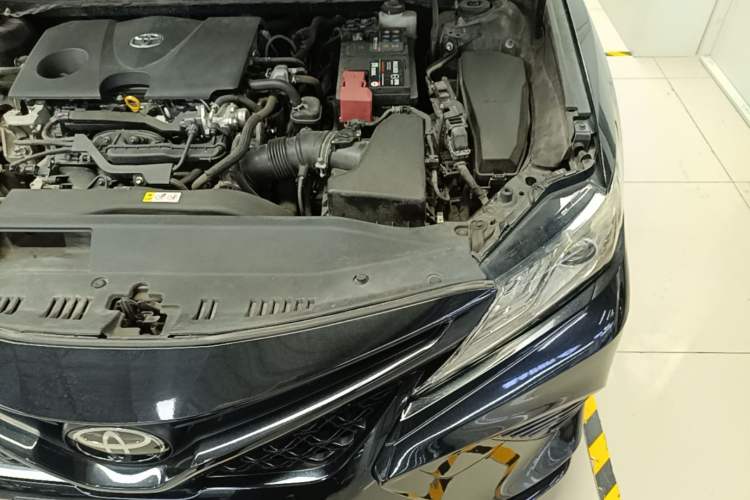Used Toyota Camry 2019 2.0S FENGSHANG Version China V Standard Engine Bay Left