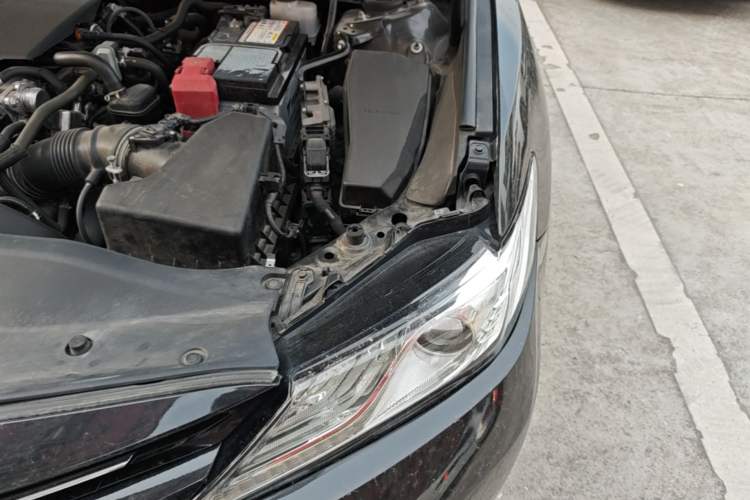Used Toyota Camry 2019 2.0G Luxury Edition China VI Standard Engine Bay Left