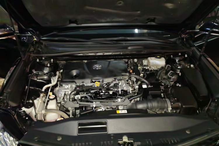 Used Toyota Camry 2019 Dual-Engine 2.5 HG Luxury Edition China VI Standard Engine Bay