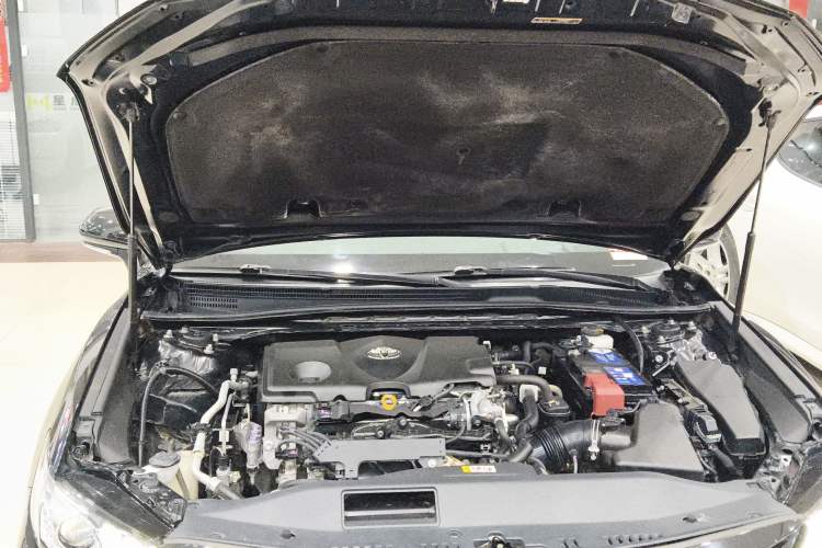 Used Toyota Camry 2019 2.5G Luxury Edition China VI Standard Engine Bay
