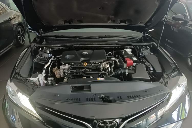 Used Toyota Camry 2019 Revised Version 2.0G Luxury Edition Engine Bay