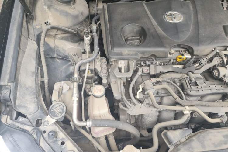 Used Toyota Camry 2019 Dual-Engine 2.5 HG Luxury Edition China V Standard Engine Bay Right