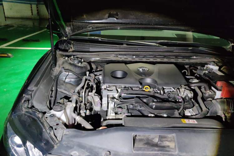 Used Toyota Camry 2019 Revised Version 2.0S Fēngshàng Edition Engine Bay Right