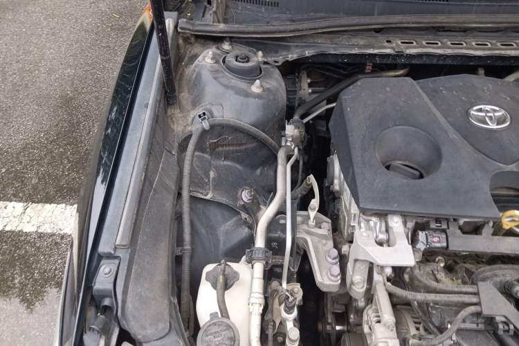 Used Toyota Camry 2019 2.0G Luxury Edition China VI Standard Engine Bay Right