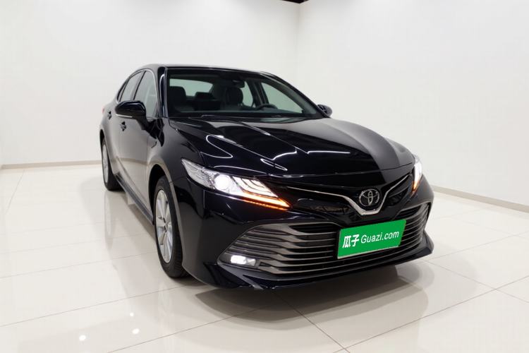 Used Toyota Camry 2019 Revised Version 2.0G Luxury Edition Exterior 1
