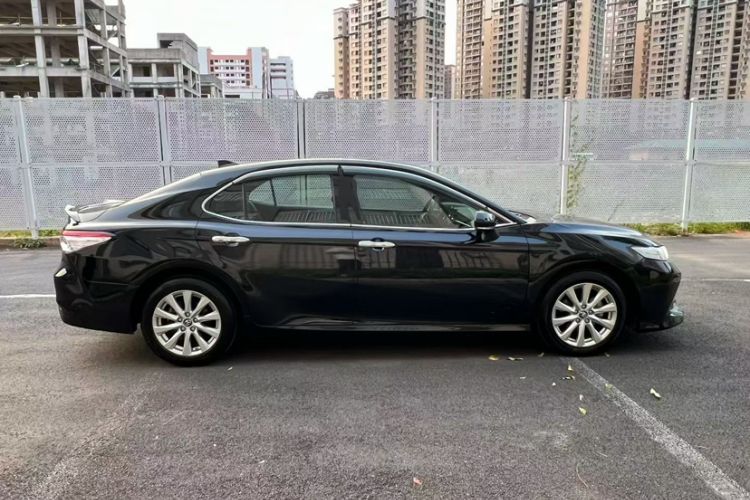 Used Toyota Camry 2019 Revised Version 2.0G Luxury Edition Exterior 1