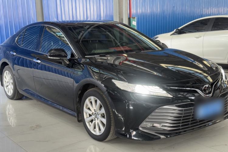 Used Toyota Camry 2019 Revised Version 2.0G Luxury Edition Exterior 1
