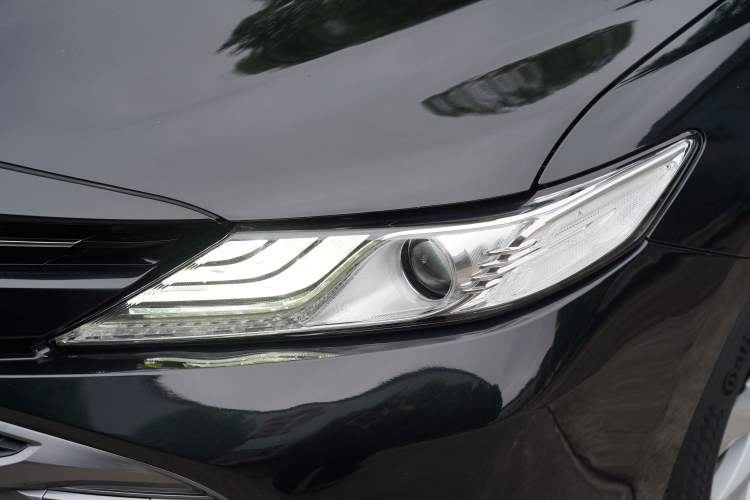 Used Toyota Camry 2019 Revised Version 2.0G Luxury Edition Exterior 10