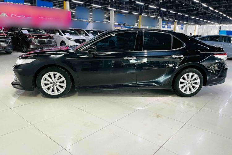 Used Toyota Camry 2019 Revised Version 2.0G Luxury Edition Exterior 2