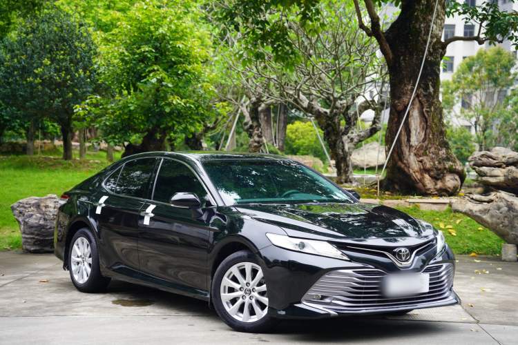 Used Toyota Camry 2019 Revised Version 2.0G Luxury Edition Exterior 2