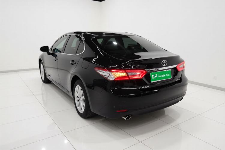 Used Toyota Camry 2019 Revised Version 2.0G Luxury Edition Exterior 2