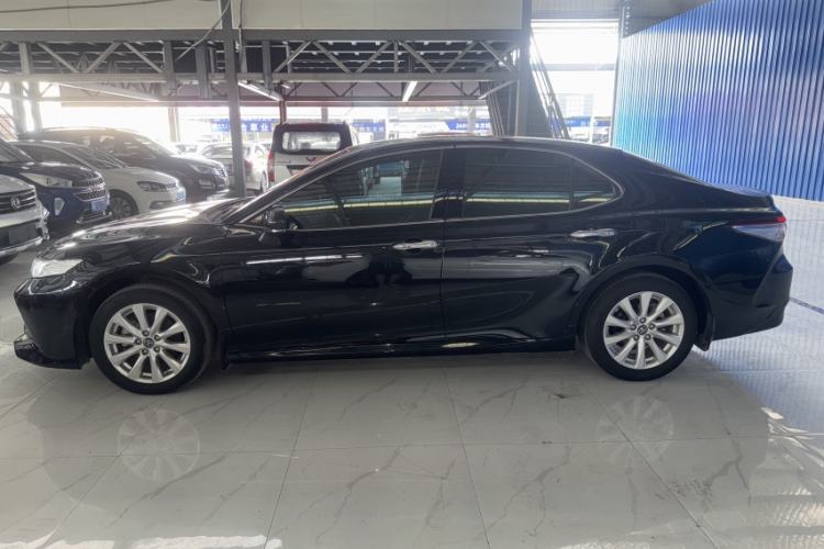 Used Toyota Camry 2019 Revised Version 2.0G Luxury Edition Exterior 2