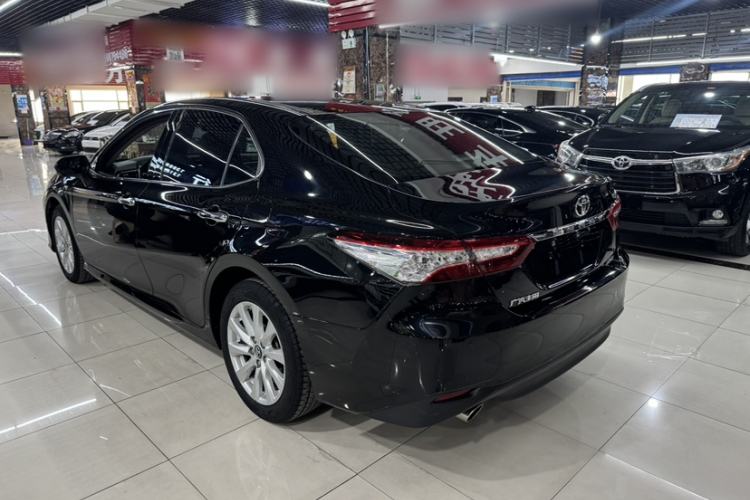 Used Toyota Camry 2019 2.0G Luxury Edition China VI Standard Exterior 3