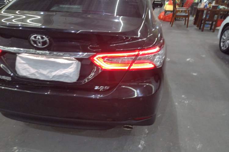 Used Toyota Camry 2019 Revised Version 2.0G Luxury Edition Exterior 3