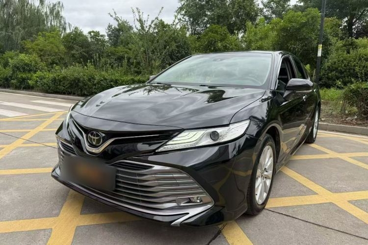 Used Toyota Camry 2019 Revised Version 2.0G Luxury Edition Exterior 3