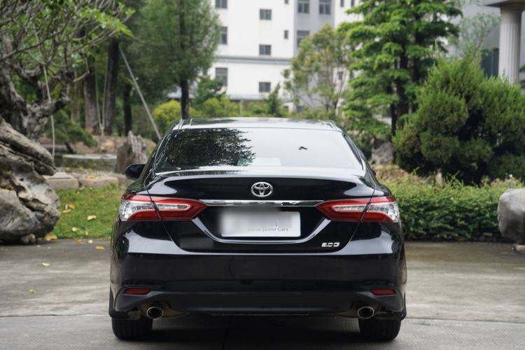 Used Toyota Camry 2019 Revised Version 2.0G Luxury Edition Exterior 4