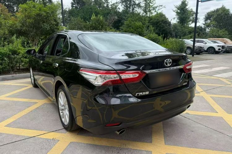 Used Toyota Camry 2019 Revised Version 2.0G Luxury Edition Exterior 4