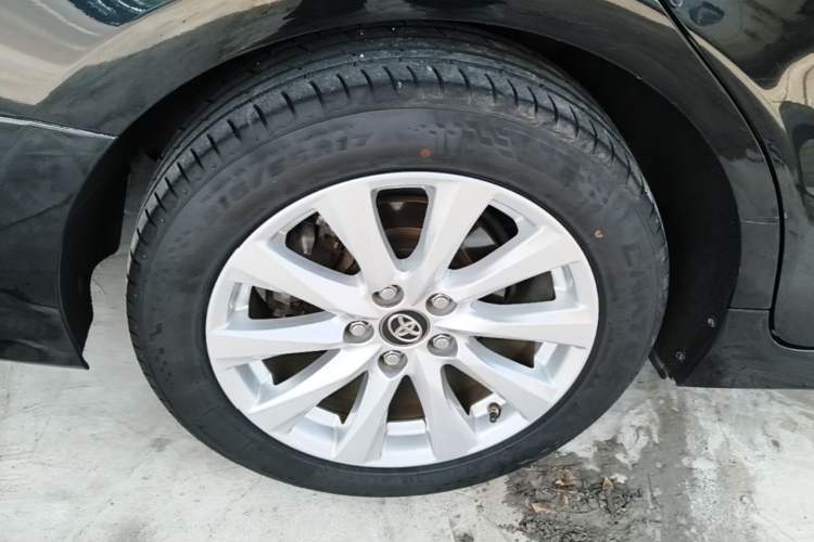Used Toyota Camry 2019 Revised Version 2.0G Luxury Edition Exterior 5