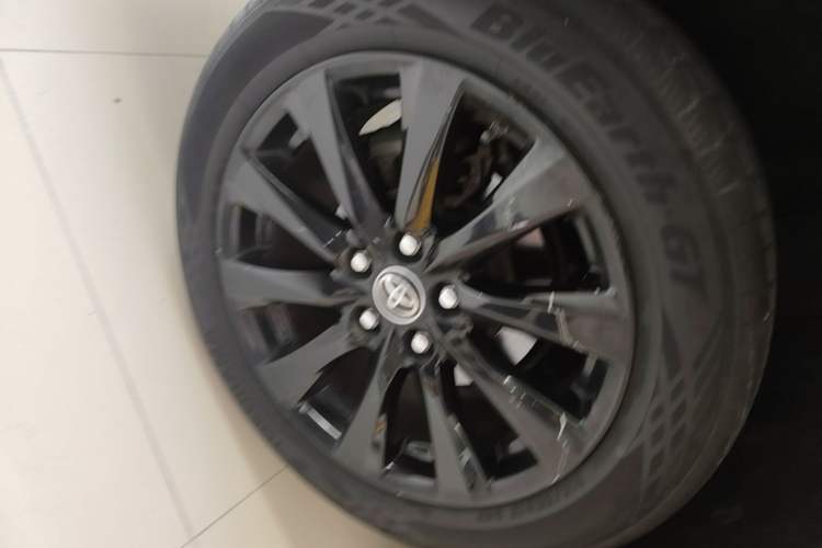 Used Toyota Camry 2019 Revised Version 2.0G Luxury Edition Exterior 5