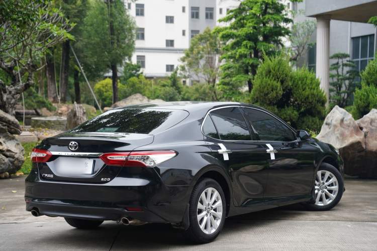 Used Toyota Camry 2019 Revised Version 2.0G Luxury Edition Exterior 5