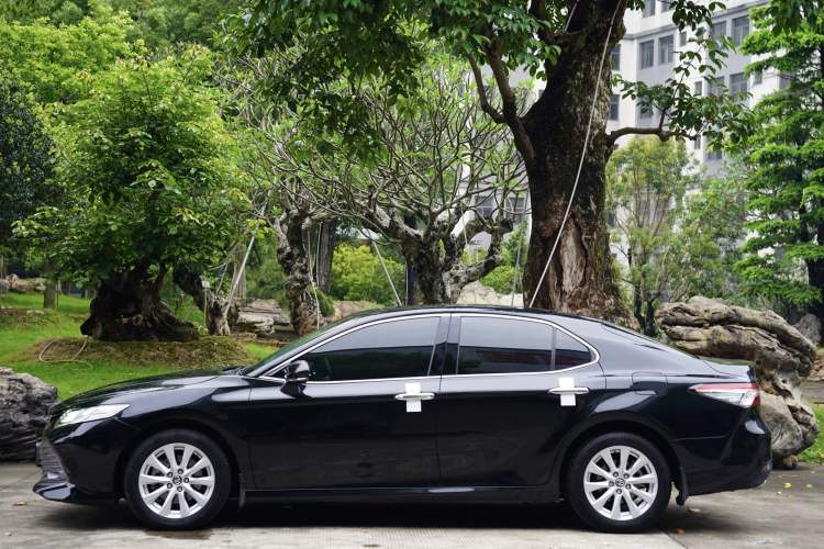 Used Toyota Camry 2019 Revised Version 2.0G Luxury Edition Exterior 7