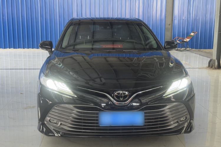Used Toyota Camry 2019 Revised Version 2.0G Luxury Edition Exterior 7