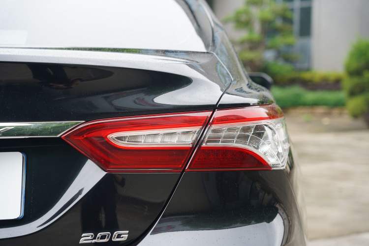 Used Toyota Camry 2019 Revised Version 2.0G Luxury Edition Exterior 9