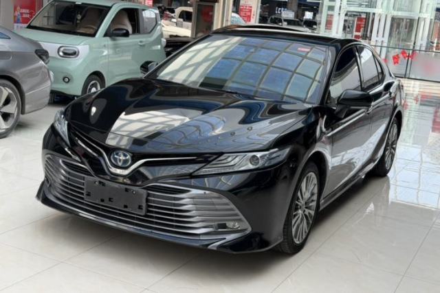 Used Toyota Camry 2019 Dual-Engine 2.5 HG Luxury Edition China VI Standard