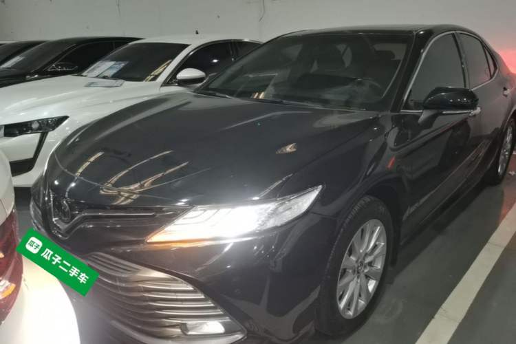 Used Toyota Camry 2019 Revised Version 2.0G Luxury Edition Front