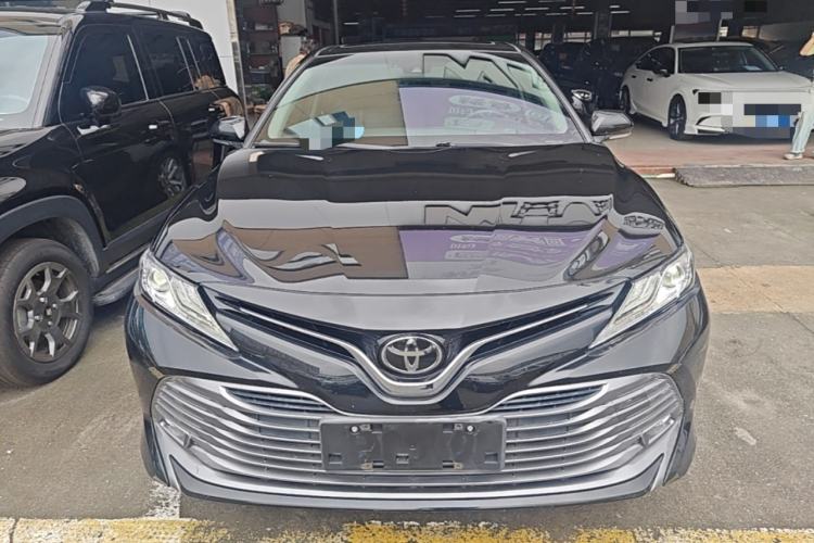Used Toyota Camry 2019 Revised Version 2.0G Luxury Edition Front