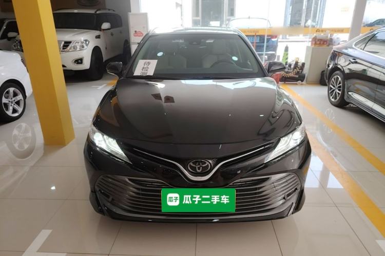 Used Toyota Camry 2019 Revised Version 2.0G Luxury Edition Front