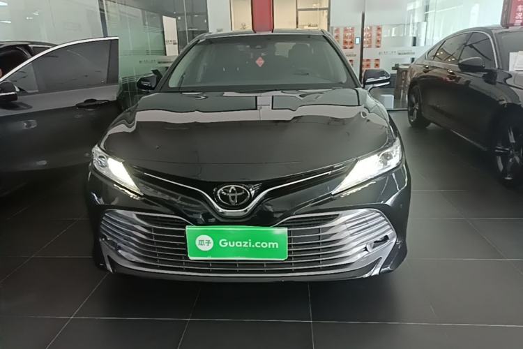 Used Toyota Camry 2019 Revised Version 2.0G Luxury Edition Front