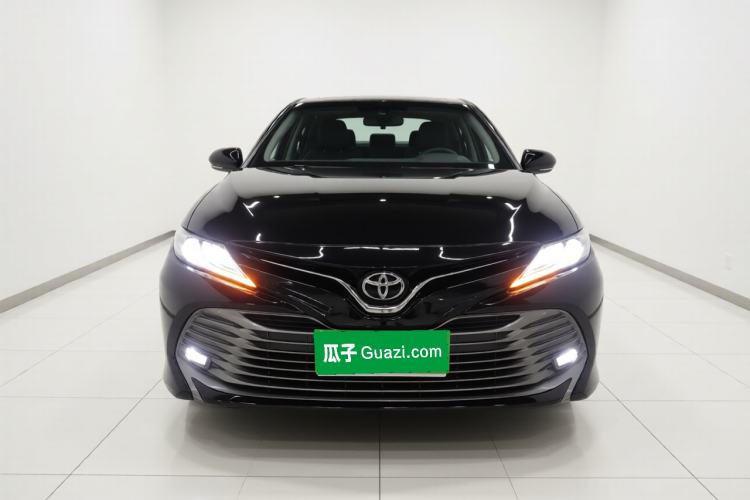 Used Toyota Camry 2019 Revised Version 2.0G Luxury Edition Front